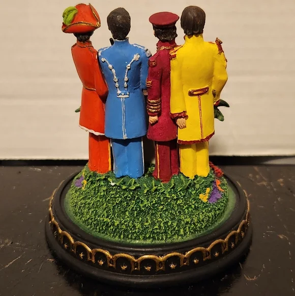 Beatles Sgt Pepper's Lonely Hearts Club Band 1993 Franklin Mint Music Box